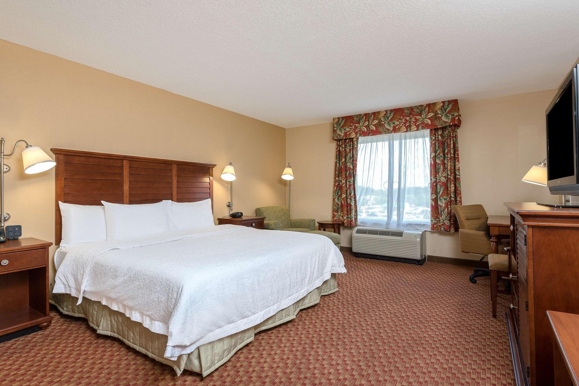 Hampton Inn & Suites Florence-North/I-95 Exterior foto